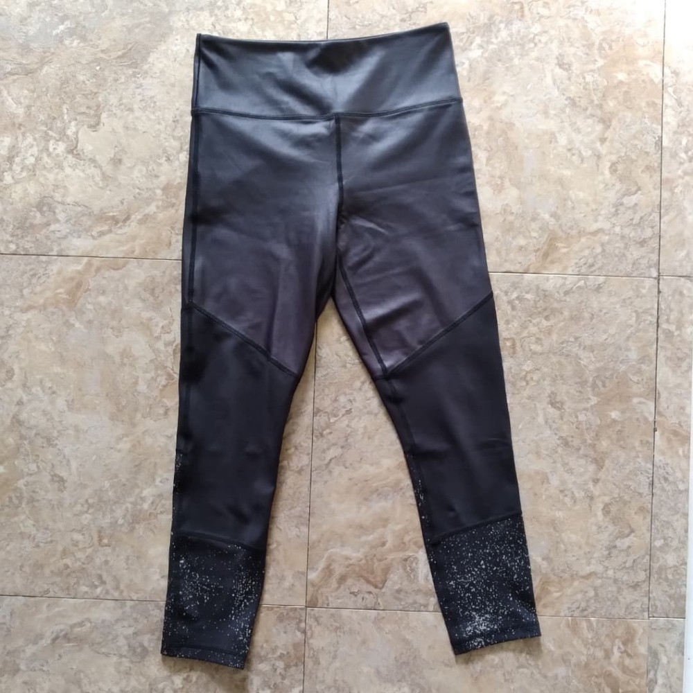 ZYIA Active Light N Tight Black Metallic High Rise leggings, size 8-10